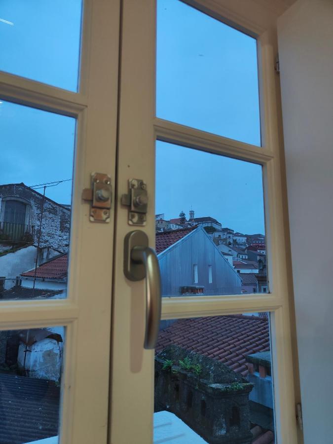 Wood Essence Apartment - Cozy Balcony Coimbra Eksteriør bilde