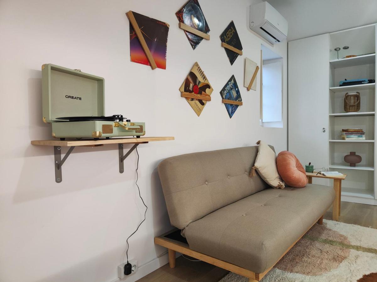 Wood Essence Apartment - Cozy Balcony Coimbra Eksteriør bilde