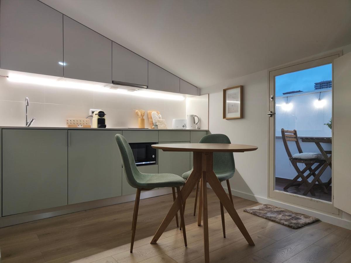 Wood Essence Apartment - Cozy Balcony Coimbra Eksteriør bilde